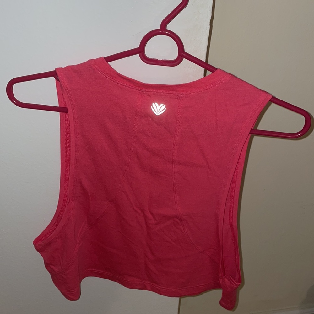 💕never worn Forever 21 cropped muscle tank💕 - Picture 4 of 4